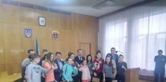 Голова Тернопільської ОДА просив дітей з Луганщини додати його в друзі у соцмережах