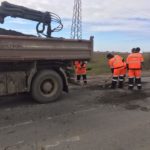 На дорогах Тернопільщини знову відновилися ремонтні роботи