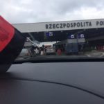 Міського голову з Тернопільщини зупинили на кордоні через прапор