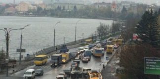 Такими темпами ремонт дамби у Тернополі триватиме ще дуже довго (відео)