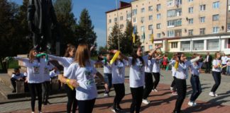 Зборів сортуватиме сміття