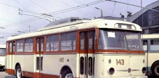 У Тернополі жінку не пустили в тролейбус, бо вона була з дитиною