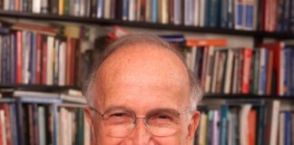 Про що пише у листах до тернополянина лауреат Нобелівської премії з Америки