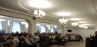 Де у Тернополі зібралися «найсолодші» чоловіки