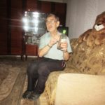 Житель Тернопільщини робить лікувальне вино зі свячених віночків