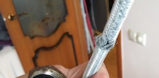 «Тернопільводоканал» подає у квартири не лише воду, а й камінці (фото)