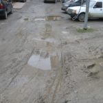 У самому центрі Тернополя є двір у просто жахливому стані (фото)