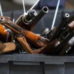 Цілий місяць жителі Тернопільщини можуть приходити у поліцію зі зброєю