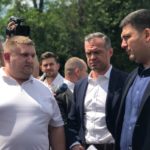 Прем’єр і голова Укравтодору перевірили хід ремонту дороги з Тернополя до Підволочиська