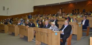 Чому колишні соратники Януковича та земельна мафія зірвали сесію Тернопільської обласної ради