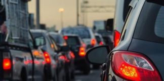 Тричі на добу пішоходи в Тернополі швидші, ніж машини