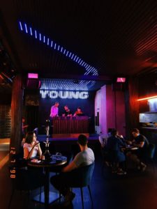 Нічний клуб Янг