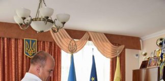 Жителі райцентру на Тернопільщині міському голові довіряють більше, ніж поліції (фото)