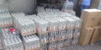 У гаражі під Тернополем підробили 22 тисячі літрів алкоголю