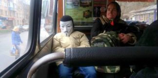 Тернополянин розповів, про що пасажири говорять по телефону у маршрутках