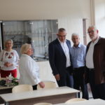 Тернопільський меценат Іван Чайківський закликає повернутися до школи (фото)