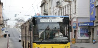 Тернополянам пояснили, чому підняли тарифи на проїзд у маршрутках і тролейбусах