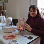 Майстриня з Тернопільщини виготовляє ляльки у норвезькій техніці