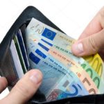У Тернополі пенсіонер купив гаманець майже за 30 тисяч гривень