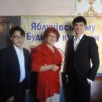 До села Тернопільщини приїхали китайці, щоб заспівати українською мовою