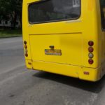 Водій тернопільської маршрутки посварився з пасажирами через клаптик паперу (відео)