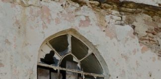 Що ховається за таємничими замурованими вікнами на Тернопільщині
