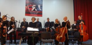 Тернопільські митці за півтори години відтворили найкращі мелодії світового кіно