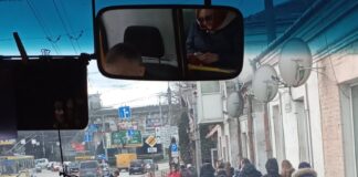 Біля «Старого млина» у Тернополі автомобіль врізався в огорожу (фото)