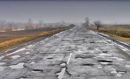 На Прикарпатті машині швидкої допомоги щоб доїхати до пацієнта, потрібно долати смугу перешкод (відео)