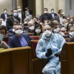Нардепи подбали про себе, але забули про людей
