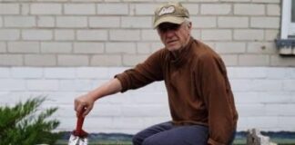 Житель Тернопільщини збудував біля свого будинку маленьку фортецю (фото)