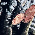 Де на Хмельниччині є село, в якому печуть унікальну ковбасу