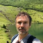 Відомий український співак, який втомився від політики, відпочиває у Карпатах (фото)