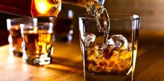 Тернополянин піде під суд за те що пригостив знайомого дорогим віскі