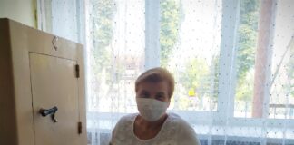 Жителька Тернопільщини, яка перехворіла на COVID-19, вважає, що люди самі винні, що ця хвороба продовжує поширюватися