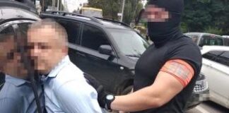 Фіскал, якого у Тернополі затримали при отриманні хабара, робив дружині дуже дорогі подарунки