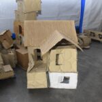 Колеса з корків від пляшок, а кузов з коробок, – тернополянин показав іграшки африканських сиріт