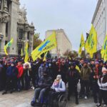 Тернопільські “євробляхери” святкують перемогу після протесту