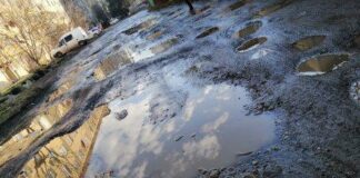 Де в Івано-Франківську є дорога гірша, ніж в будь-якому селі (фото)
