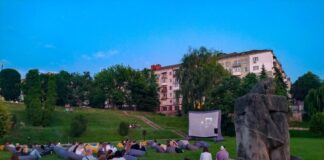 У Тернополі виставили на конкурс місця для літніх кінотеатрів