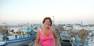 Після життя в пустелі тернополянка зрозуміла, що поплавати у нашому ставку – це велике щастя