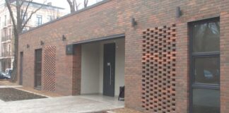 У Хмельницькому сперечаються якими мають бути громадські туалети – платними чи безкоштовними