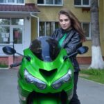 Гонщиця з Тернопільщини встановила світовий рекорд, мчавши на мотоциклі 300 км/год
