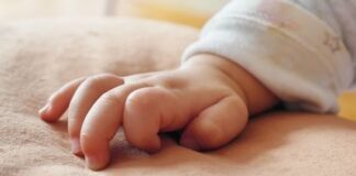 Через непрофесійні дії медика померло немовля – у недбалості підозрюють лікаря-акушера на Тернопільщині