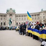 «Австрійка зі сльозами підійшла і сказала, що не має що дати, але хоче обняти мене»