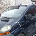 У Тернополі зловмисник шкодив автомобілі, які були неправильно припарковані