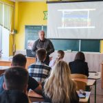 З ініціативи Сергія Надала у школах Тернополя розпочали проєкт «Історія України – історії Героїв»