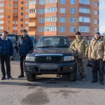 Тернопіль для ЗСУ: колектив Міськавтотрансу передав автомобіль військовим