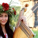 Олена Розумна, яка отримала нагороду від міністра оборони, створила школу бандури