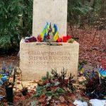 Тернополян пропустили до могили Степана Бандери тоді, коли назвали його батьком